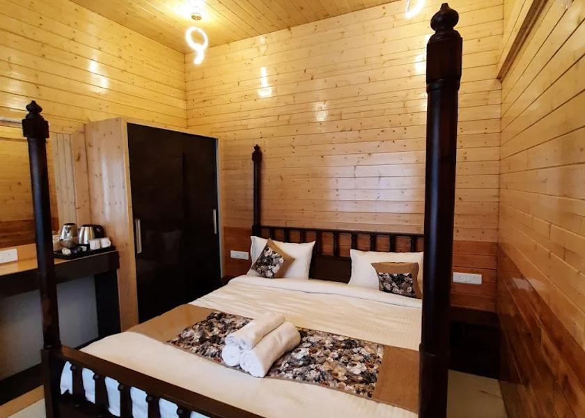 Uttarakhand Bhimtal Deluxe Room