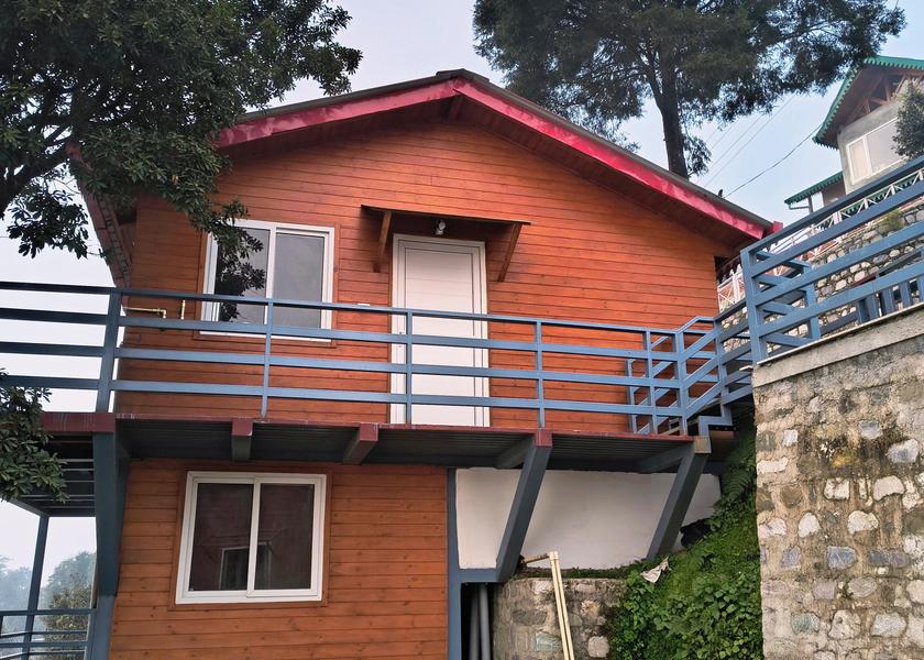 Uttarakhand Bhimtal Hotel Exterior