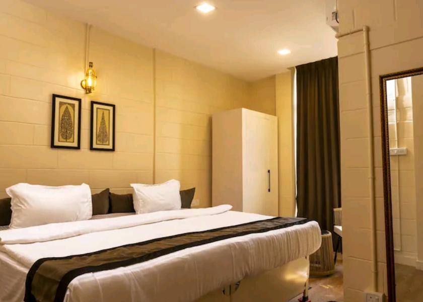 Odisha Bhubaneswar Deluxe Room