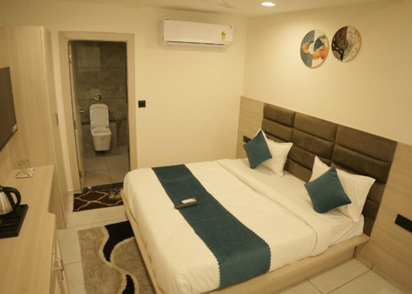 Gujarat Palanpur Premium Double Bed AC Room