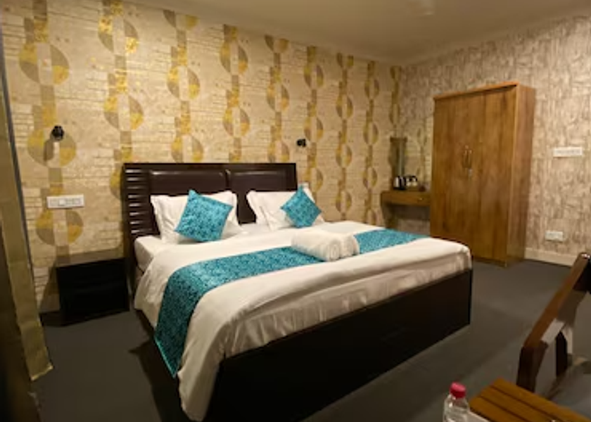 Jammu and Kashmir Srinagar Deluxe Room