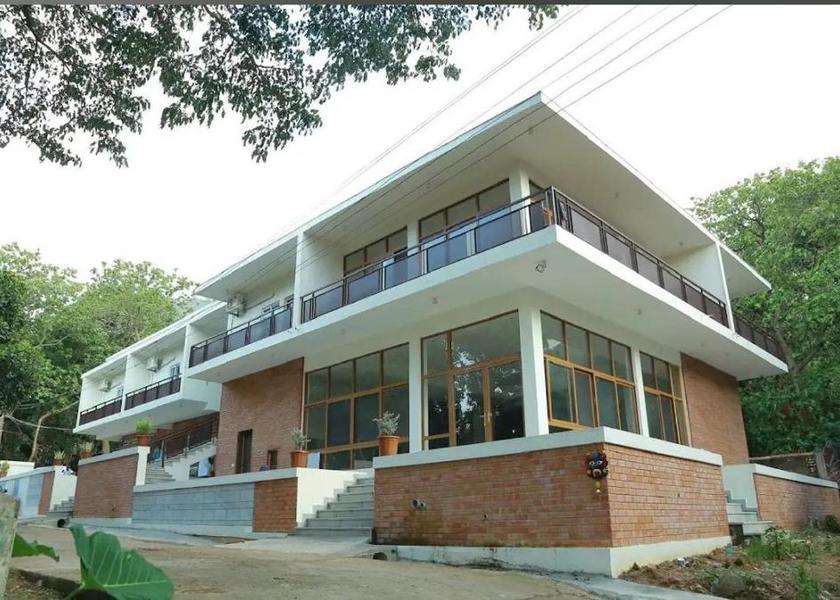 Tamil Nadu Courtrallam Hotel Exterior
