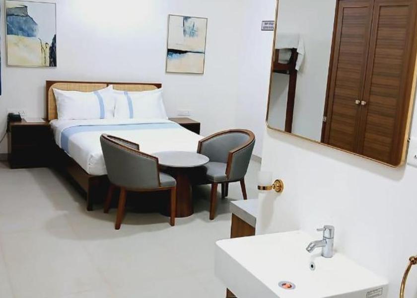 Tamil Nadu Courtrallam Premium Room with Meeting
