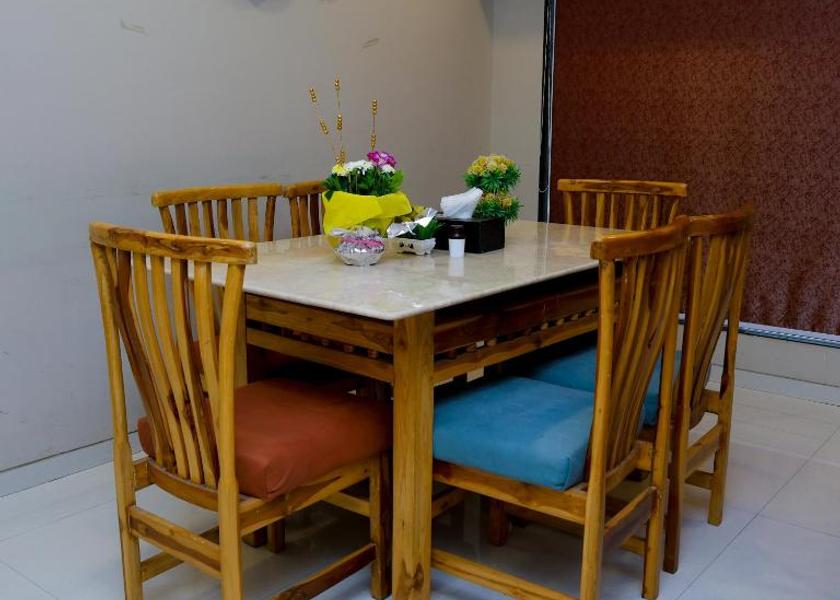 Maharashtra Mumbai Food & Dining