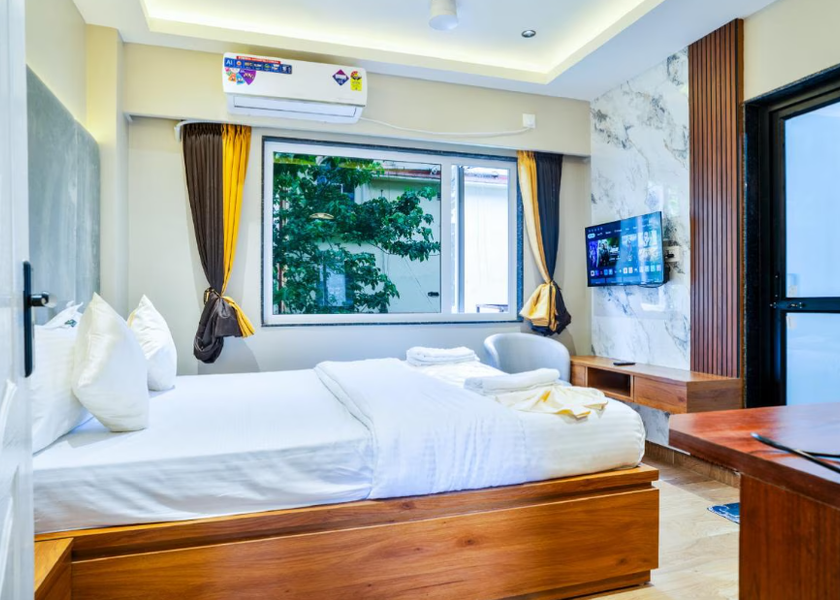 West Bengal Siliguri Super Deluxe King Bed Room with City View