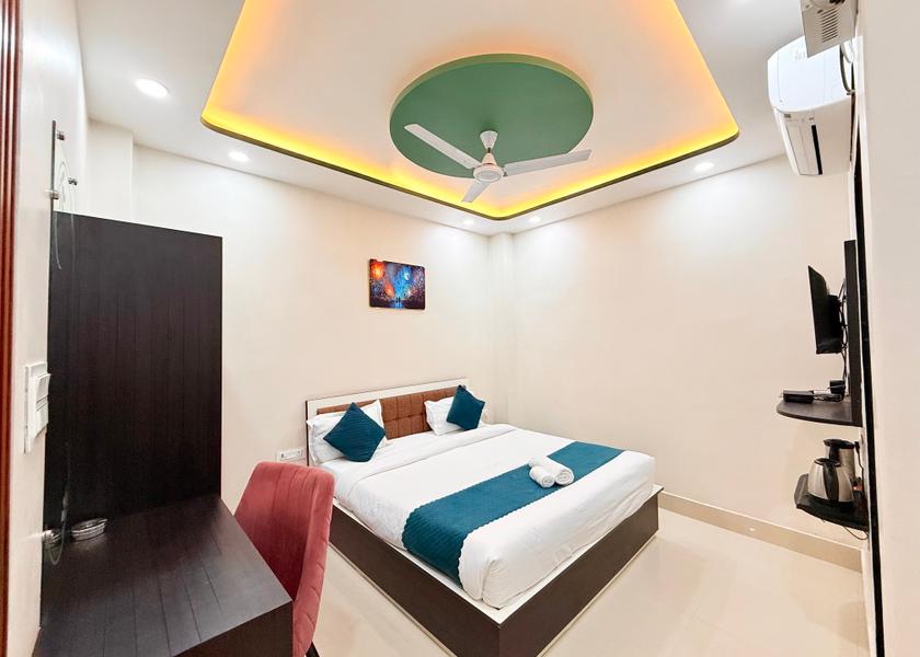 Uttar Pradesh Varanasi Deluxe Room