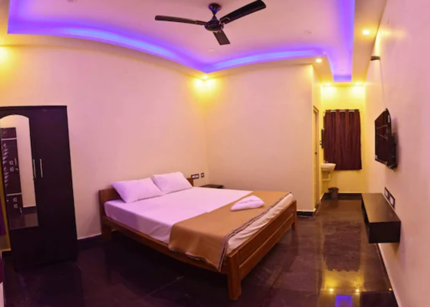Tamil Nadu Mahabalipuram Deluxe Double Room AC
