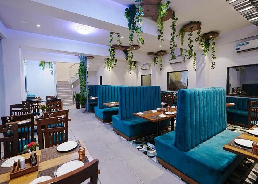 Maharashtra Pune Food & Dining