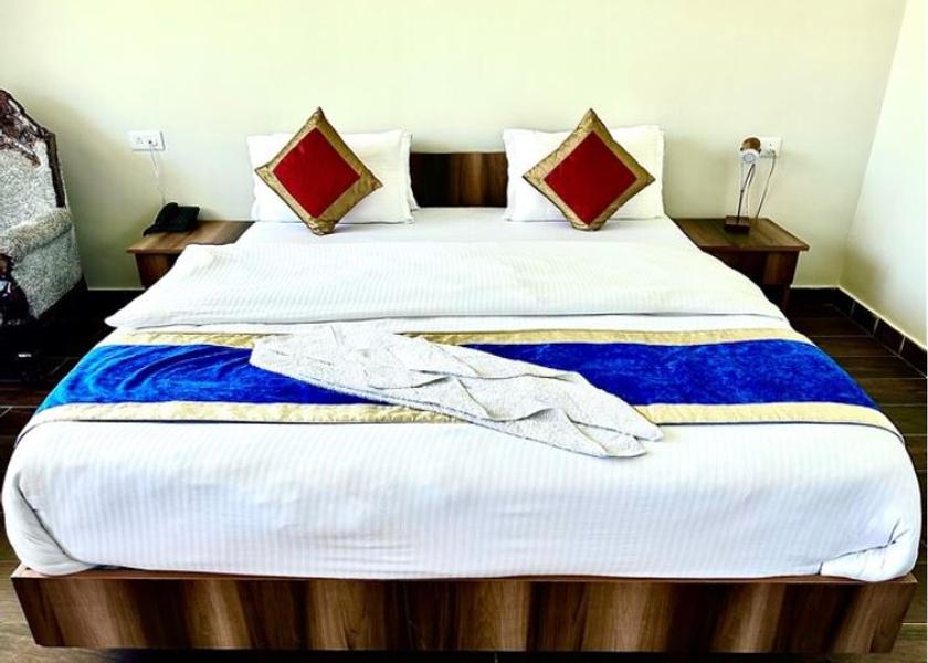 Himachal Pradesh Baijnath Superior Room
