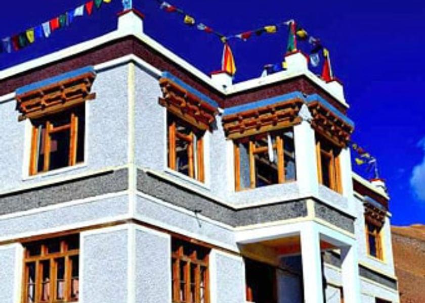 Ladakh Karzok Hotel Exterior