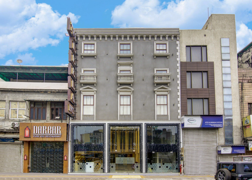 Delhi Delhi Facade