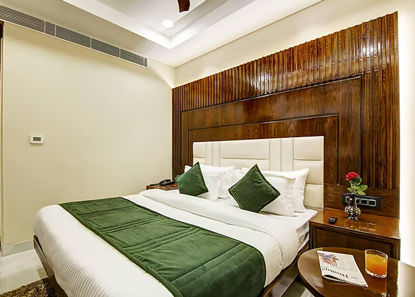 Delhi Delhi Room