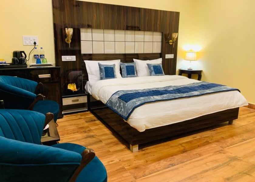 Himachal Pradesh Bir Khas Luxurious Royal Hut