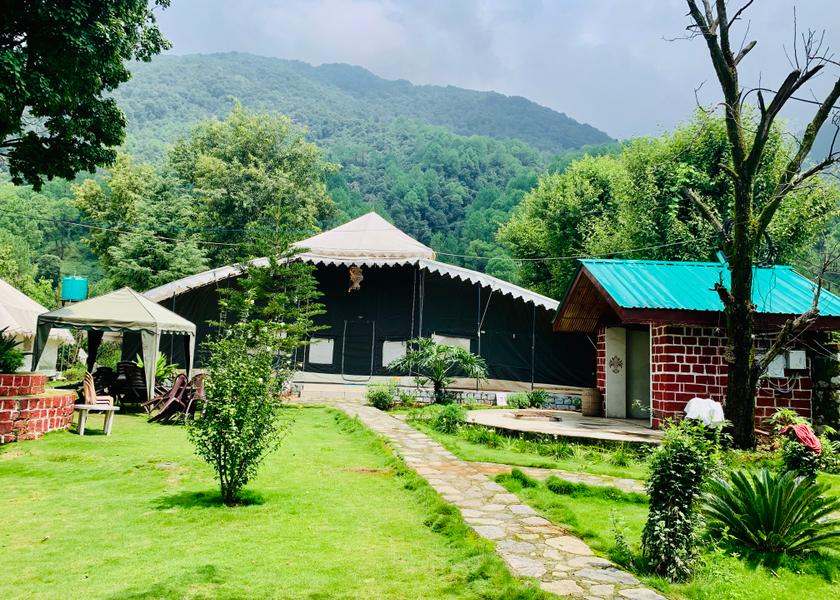 Himachal Pradesh Bir Hotel Exterior