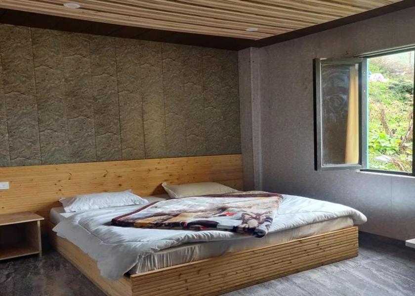 Uttarakhand Badrinath Deluxe Double Bed Room