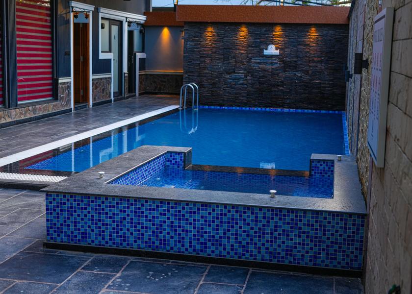 Delhi Delhi Pool