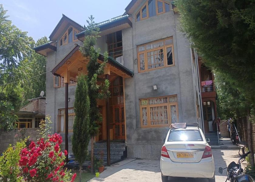 Jammu and Kashmir Srinagar Hotel Exterior
