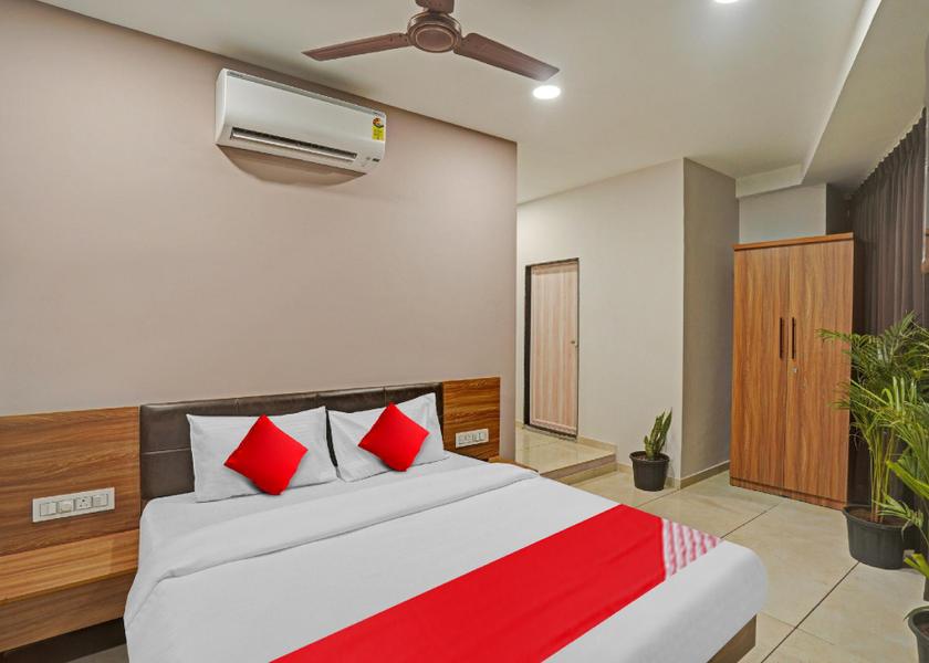 Gujarat Surat Deluxe Room