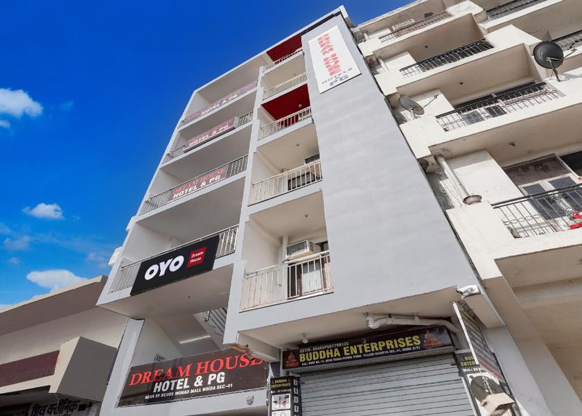 Uttar Pradesh Noida Hotel Exterior