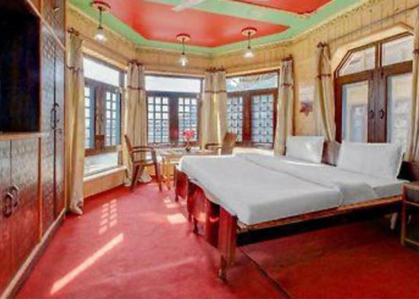 Jammu and Kashmir Srinagar 1025