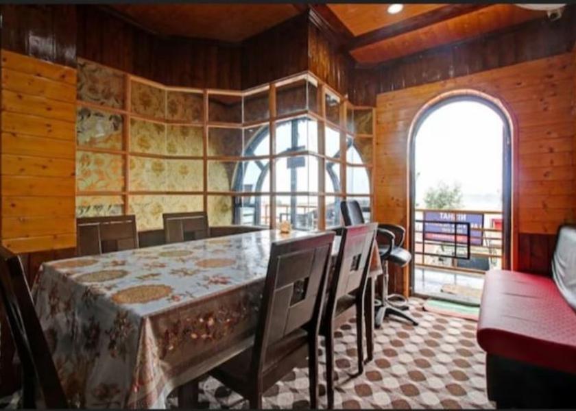 Jammu and Kashmir Srinagar Food & Dining