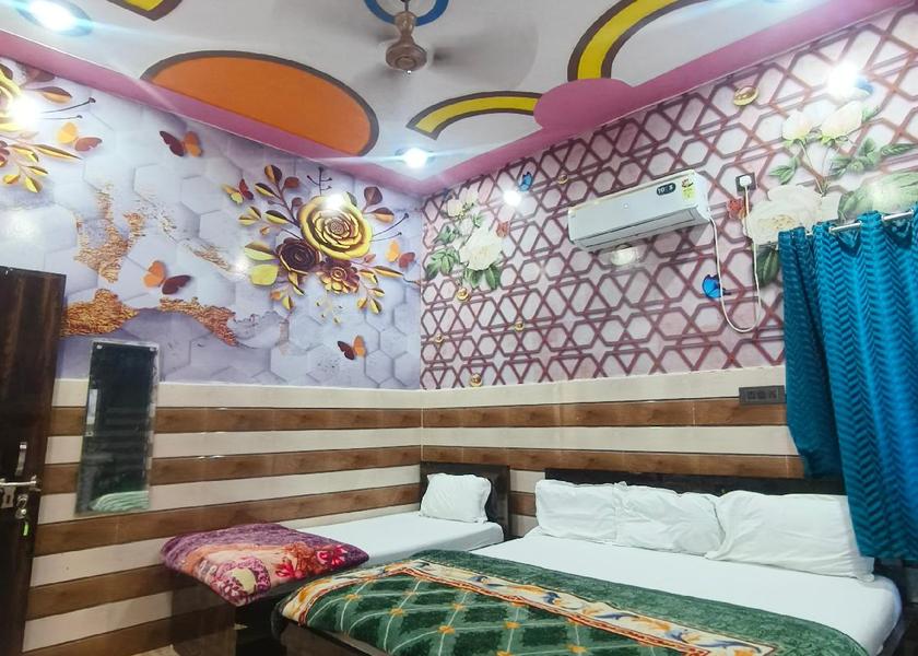 Uttar Pradesh Vrindavan Triple Bed Room