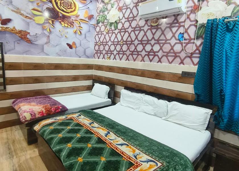 Uttar Pradesh Vrindavan Triple Bed Room