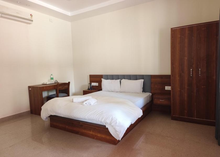 Assam Jorhat Queen Bed