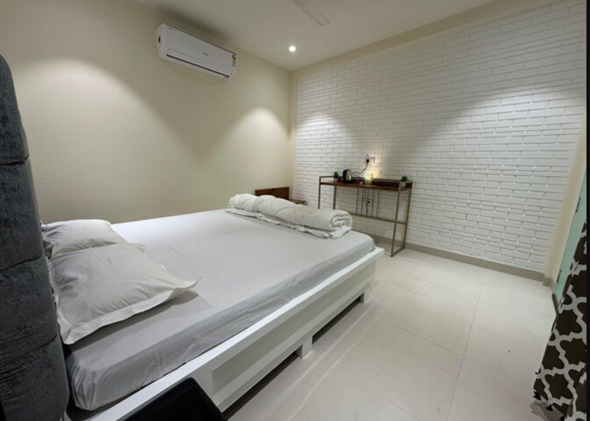 Uttar Pradesh Varanasi Deluxe Room