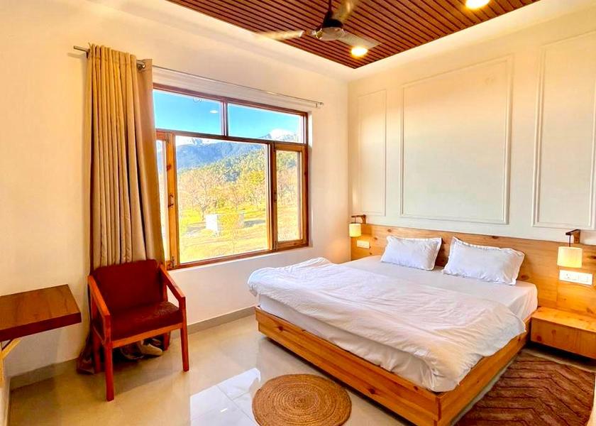 Himachal Pradesh Bir King Room