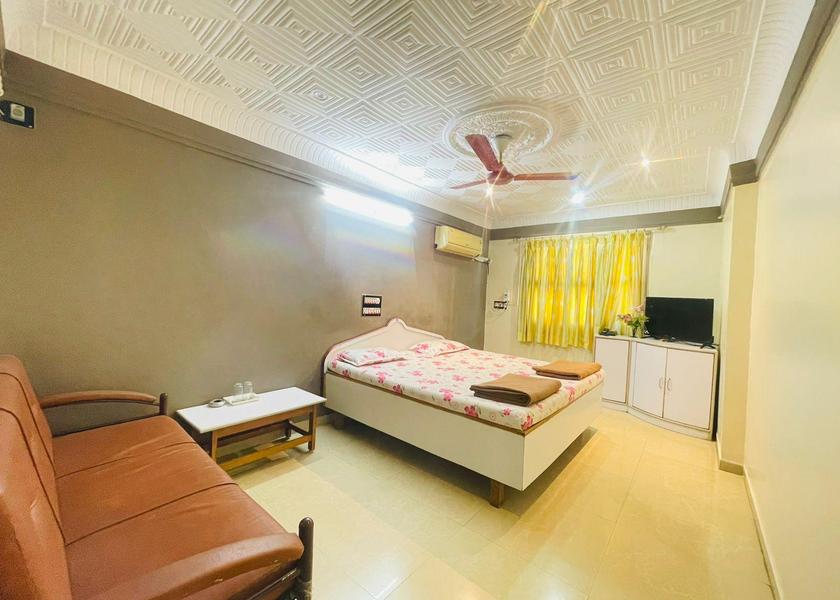 Gujarat Halol Deluxe - 1 King Bed