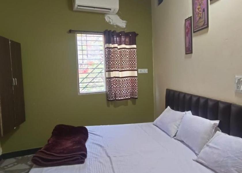 Madhya Pradesh Ujjain Deluxe Air Conditioning Room