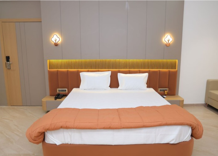 Maharashtra Pune Luxurious Room