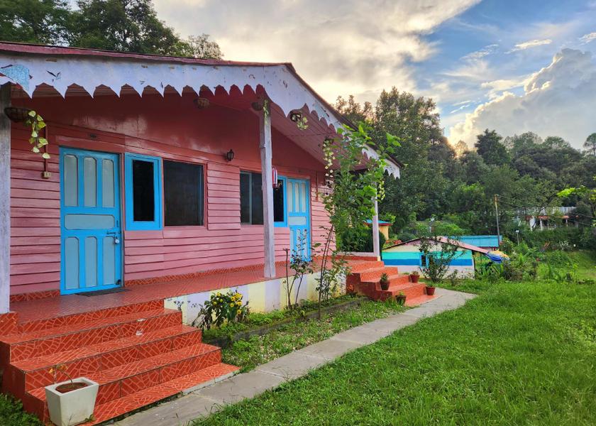 Uttarakhand Kausani Exterior view