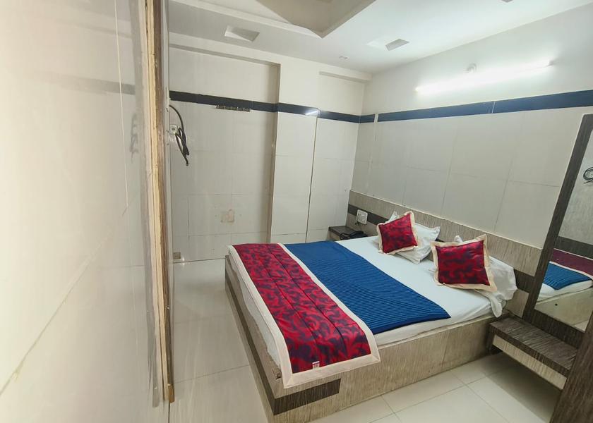 Maharashtra Shirdi  Deluxe Double Bed Room  Non AC