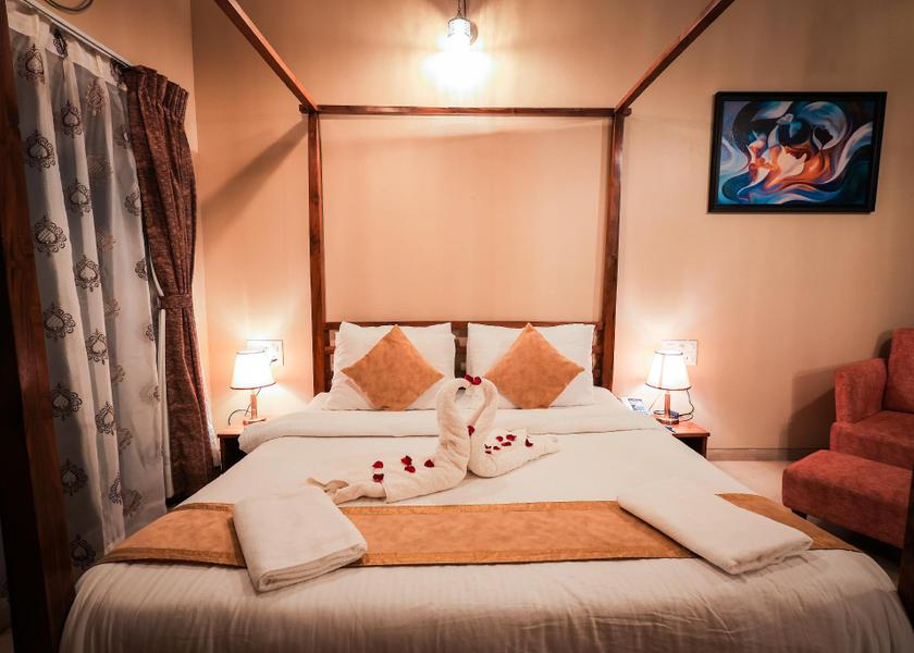 Maharashtra Alibaug Cottage with Bathtub