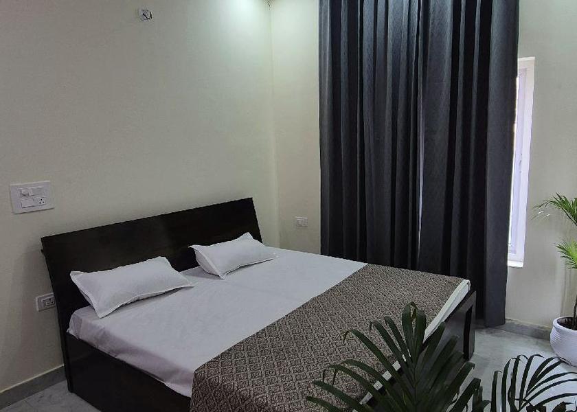 Uttarakhand Dehradun Bedroom
