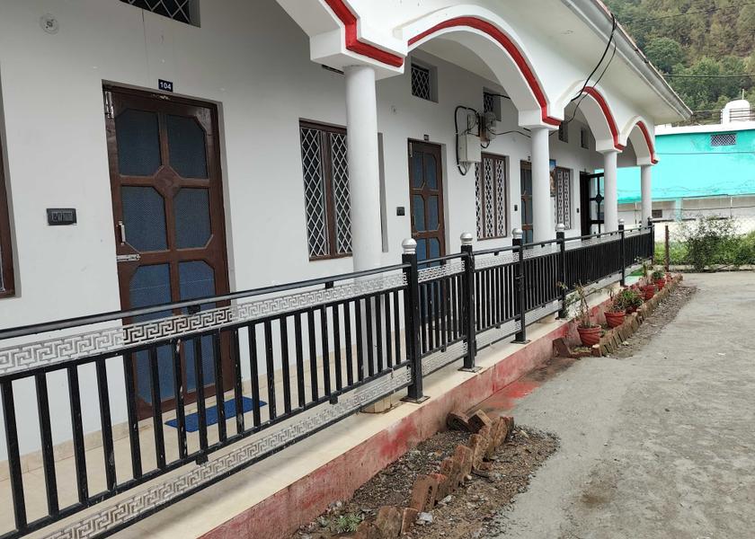 Uttarakhand Guptkashi Facade