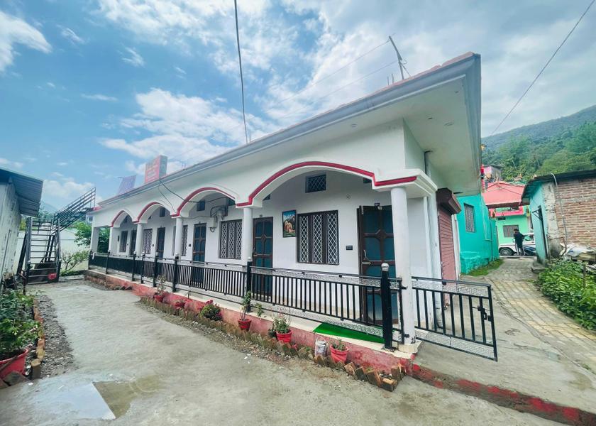 Uttarakhand Guptkashi Facade