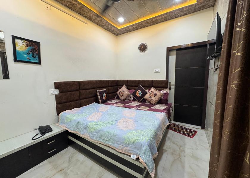 Uttar Pradesh Mathura Standard Room