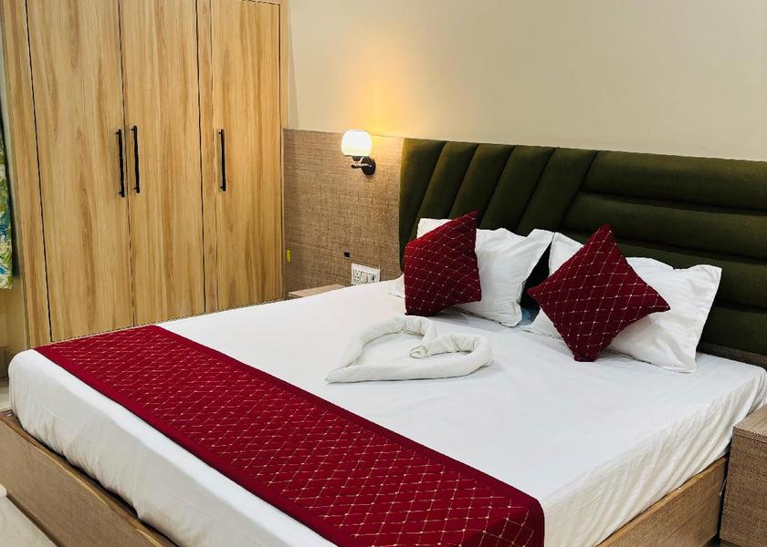 Uttar Pradesh Varanasi Deluxe Room