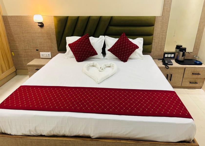 Uttar Pradesh Varanasi Deluxe Room