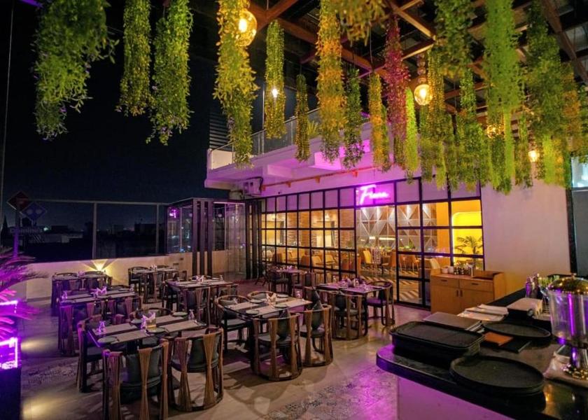 Uttar Pradesh Mathura Food & Dining