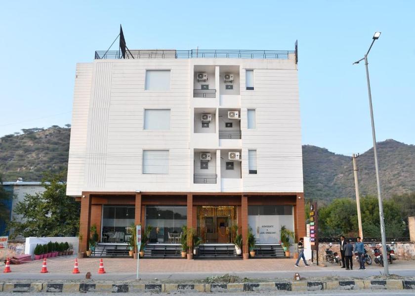 Rajasthan Udaipurwati Hotel Exterior