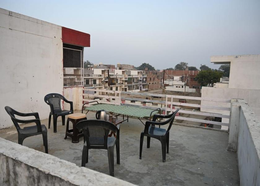 Uttar Pradesh Ayodhya Balcony/terrace