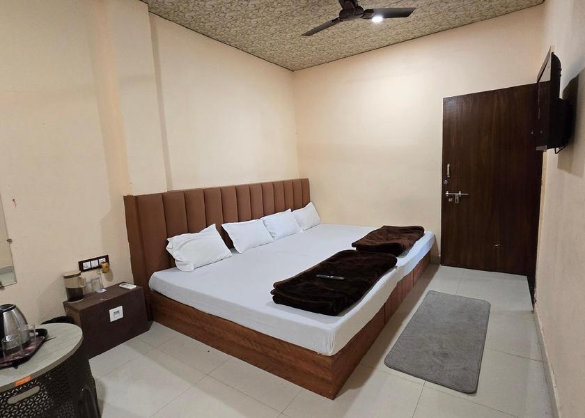 Madhya Pradesh Ujjain Deluxe Triple