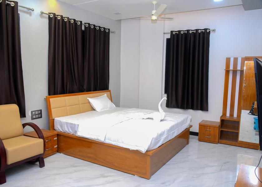 Maharashtra Pandharpur Deluxe AC Room