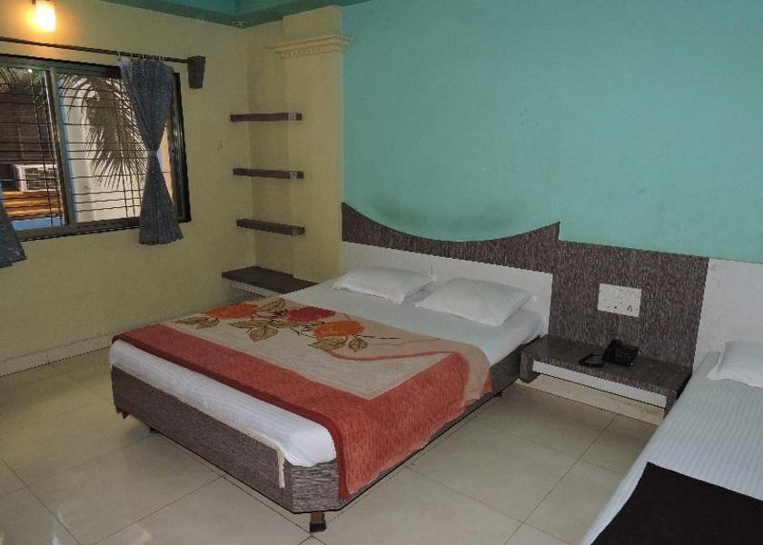 Maharashtra Shirdi Double Bed Non-Air Conditioning Room
