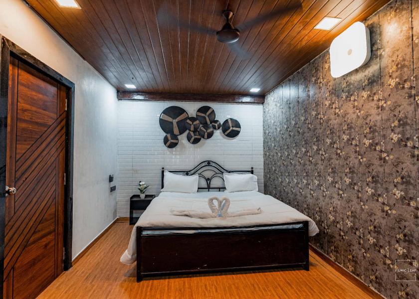 Maharashtra Lonavala  Bungalow Triple 