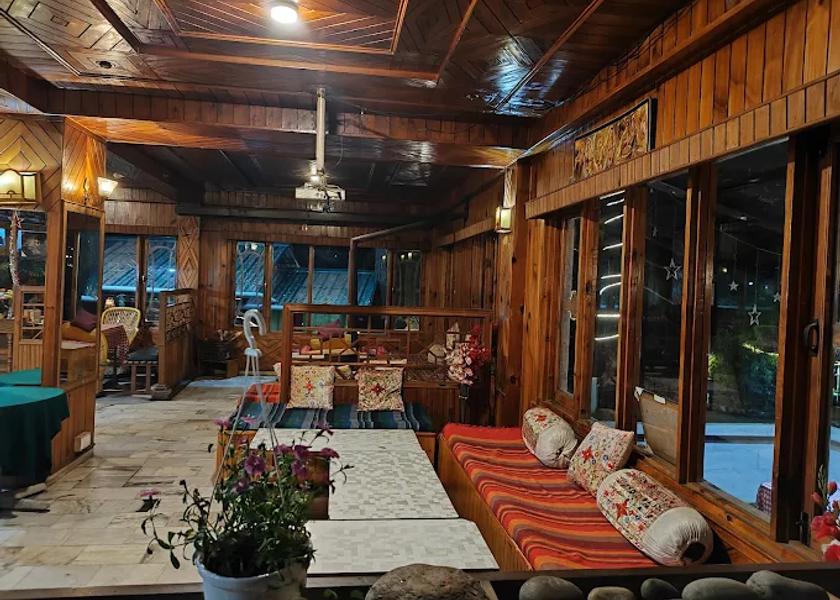 Himachal Pradesh Kasol Public Areas